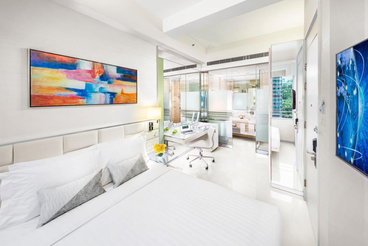 iSelect Premier Queen Room