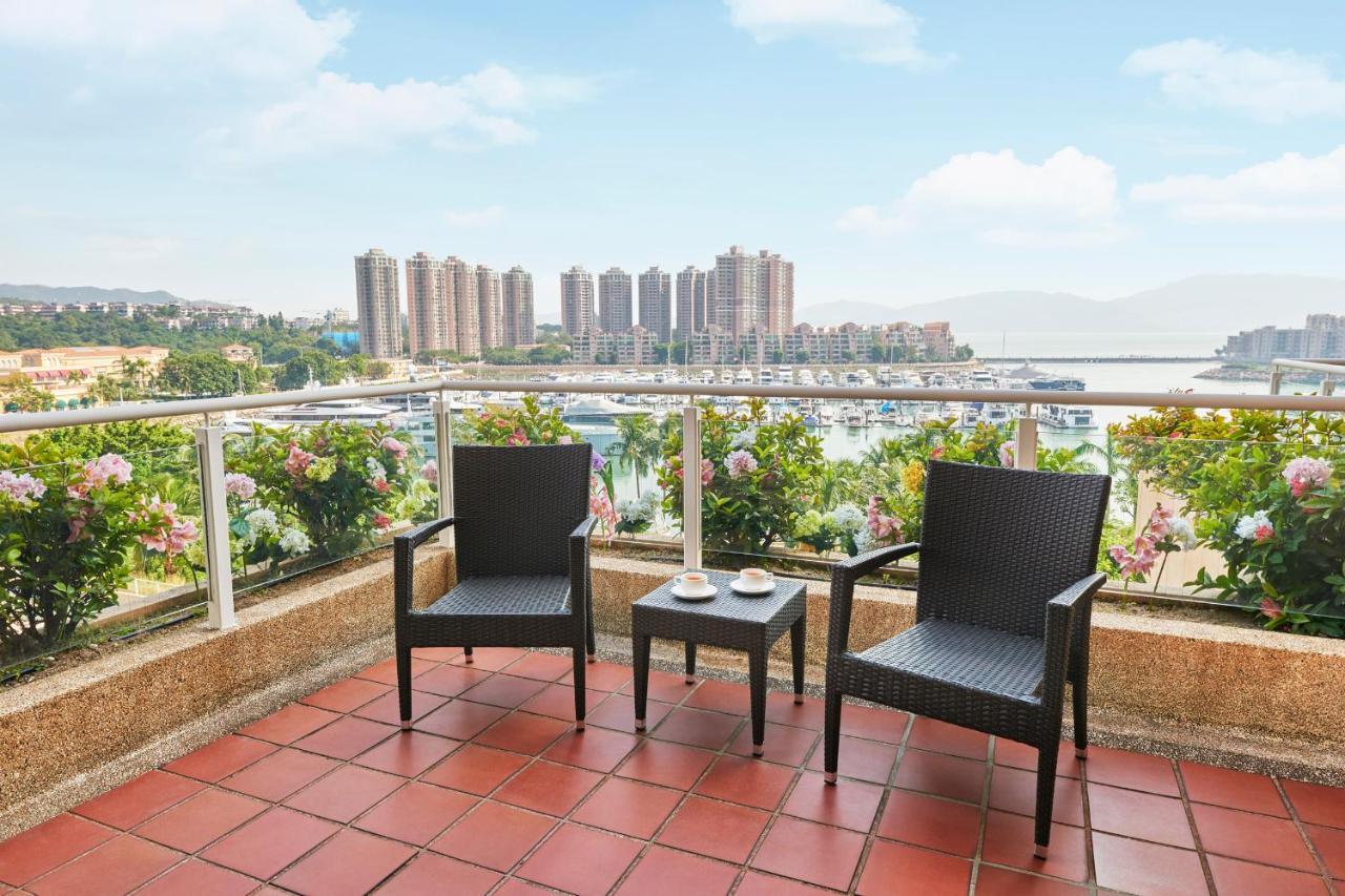 Deluxe Seaview Twin Room Balcony