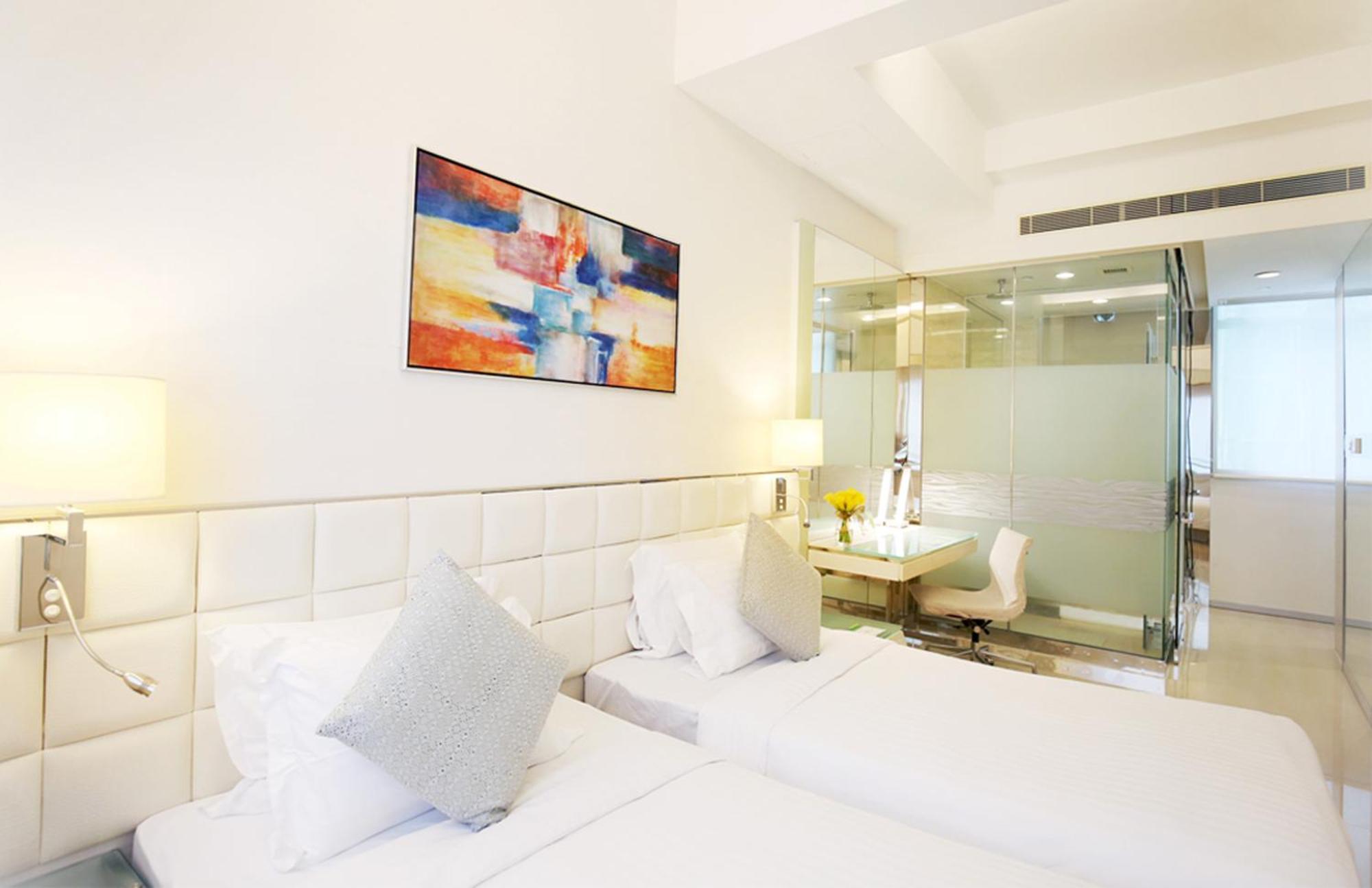 iPlus Premier Twin Room