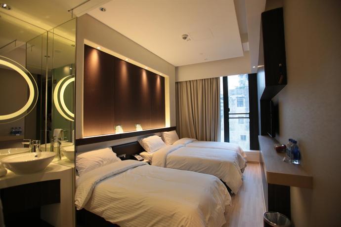 Luxury Triple Room